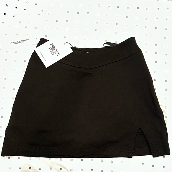 Princess Polly Ravyn Skort - Picture 2 of 4